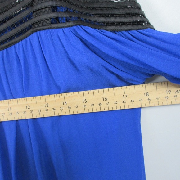 Guess by Marciano 100% Silk Blouse S Blue Cold Shoulder Long Sleeve Y2K 172 - Picture 9 of 11